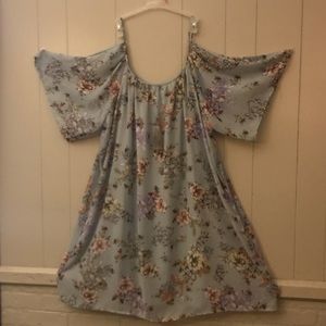 MAKE OFFER Beautiful cold shoulder midi dress
